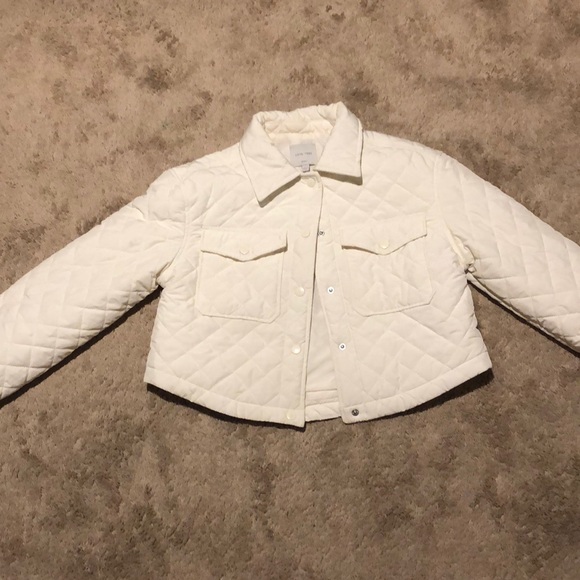NWOT- white semi crop puffer jacket Small - Picture 1 of 4